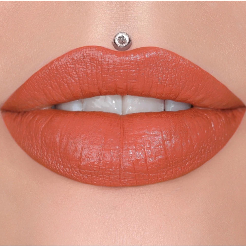 2/$20 💥 NEW (Libra Lynn) Jeffree Star Velvet Trap Lipstick (2756)